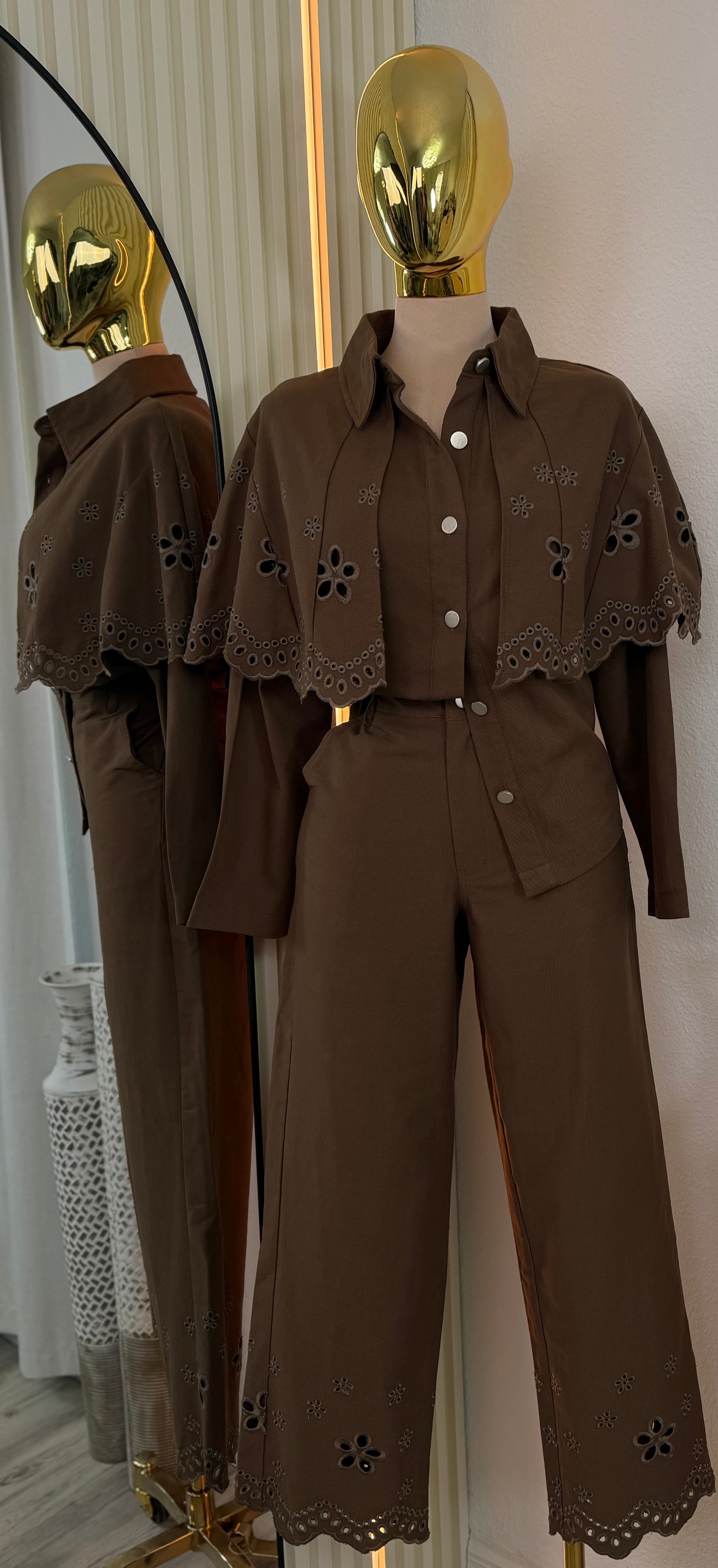 MAELLE EYELET SET
