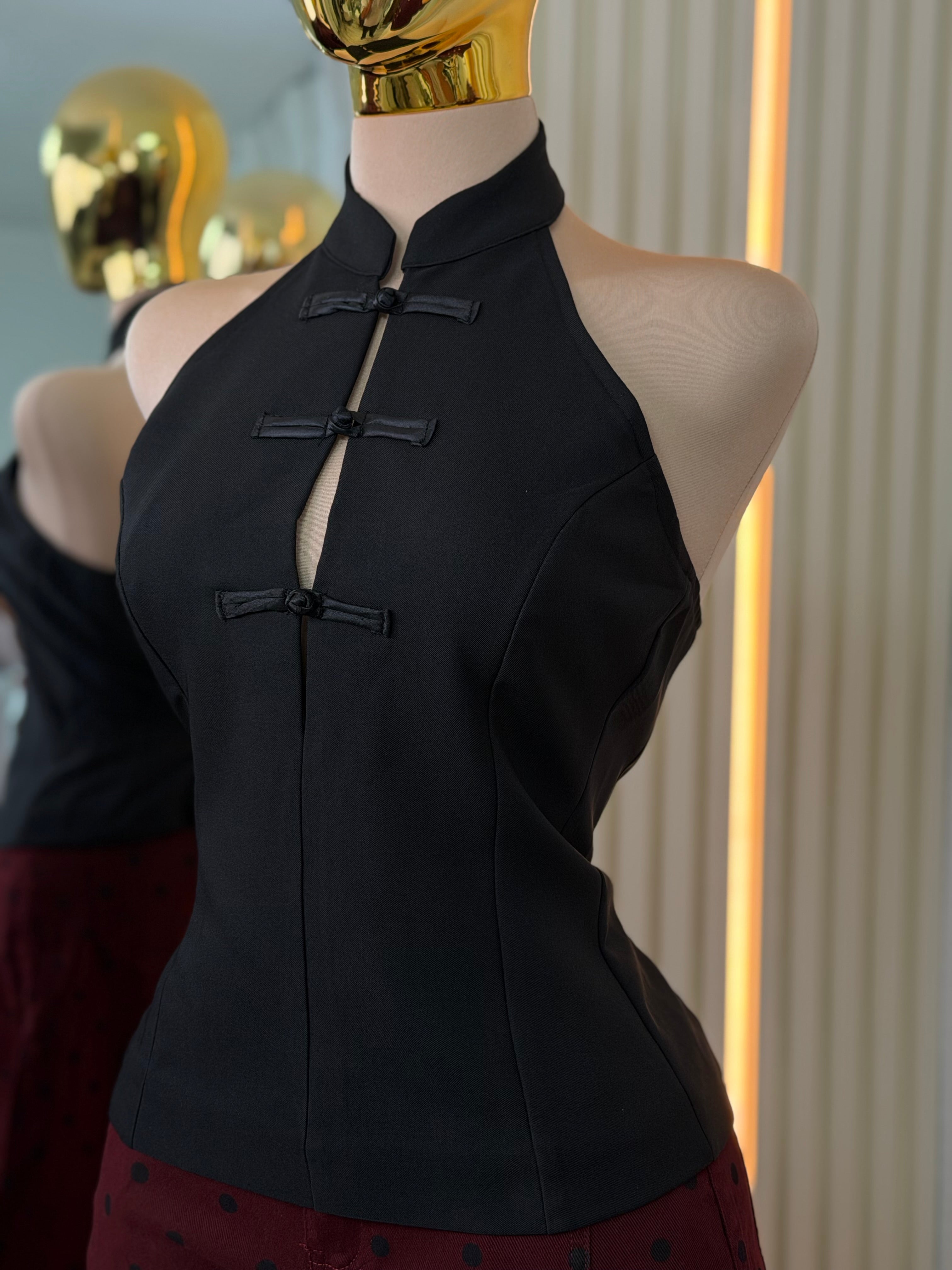 KIARA HALTER TOP – BLACK